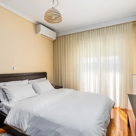 Apartament Your